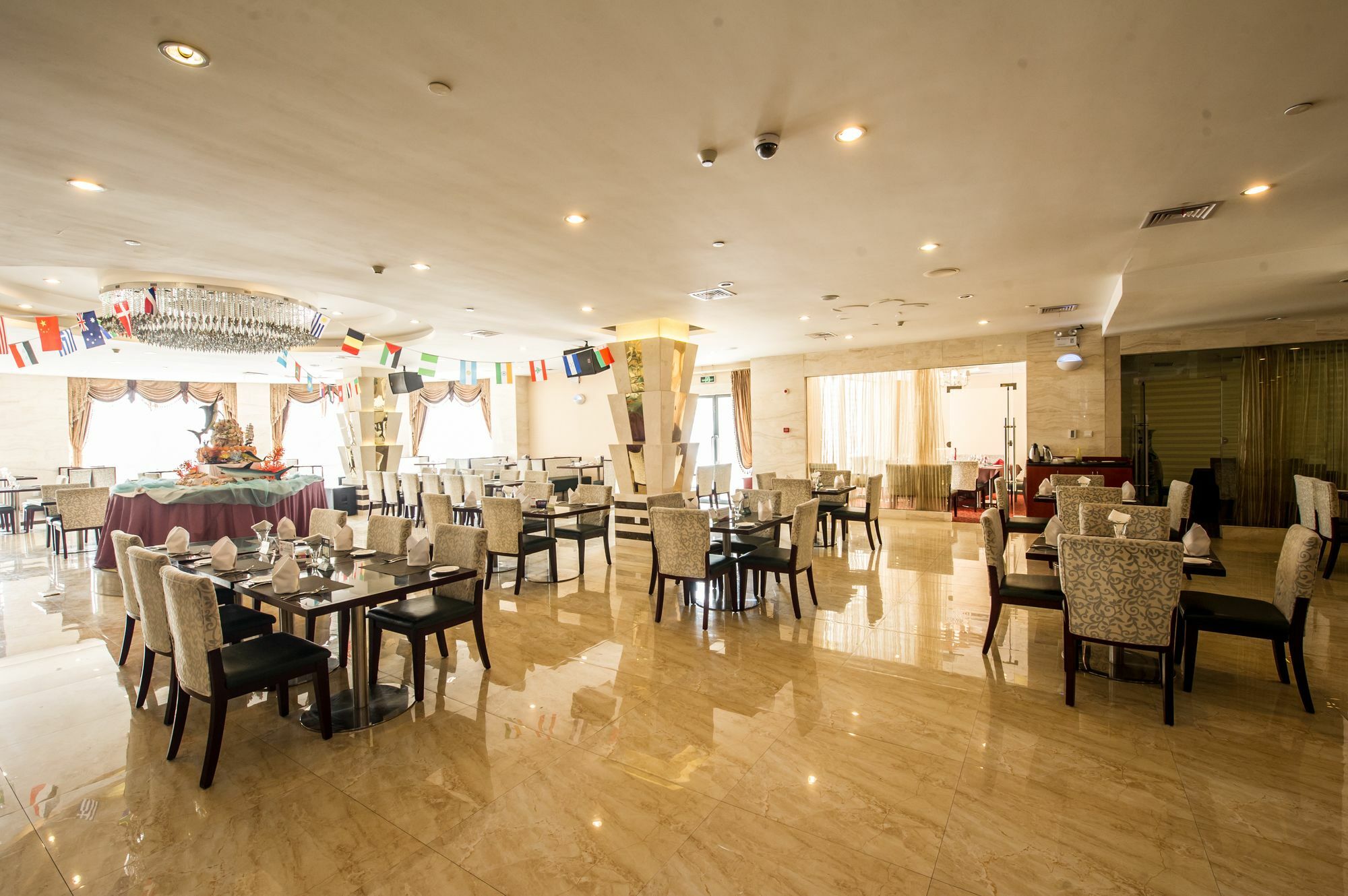 Hongyi Hotel Wuhan Bagian luar foto