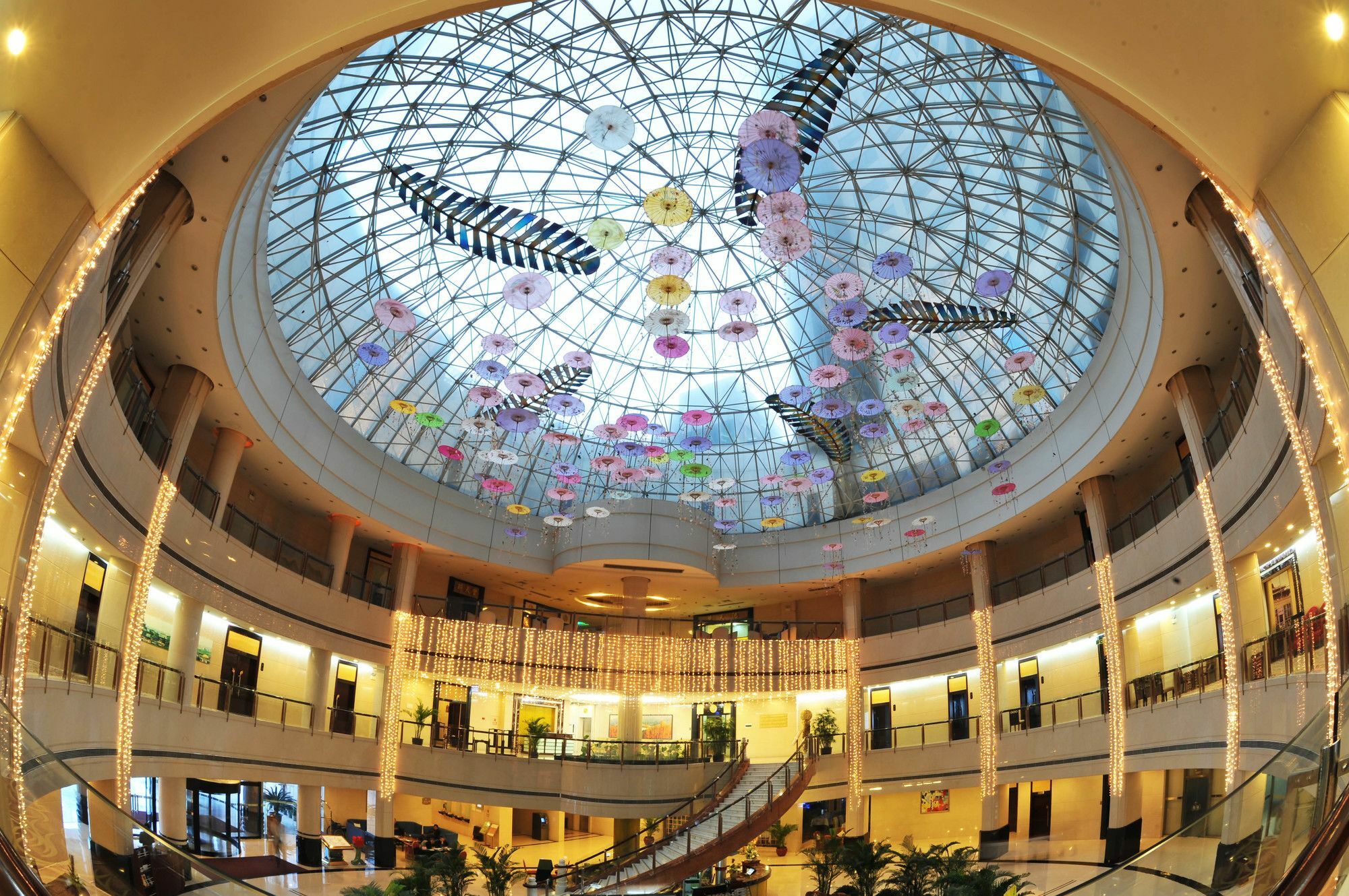 Hongyi Hotel Wuhan Bagian luar foto